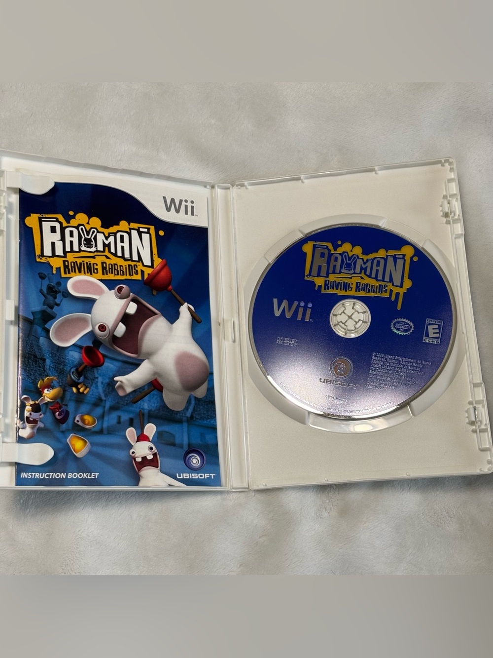 Rayman Raving Rabbids (Nintendo Wii) w/ Case & Manual, E, Tested & Working - Picture 3 of 6